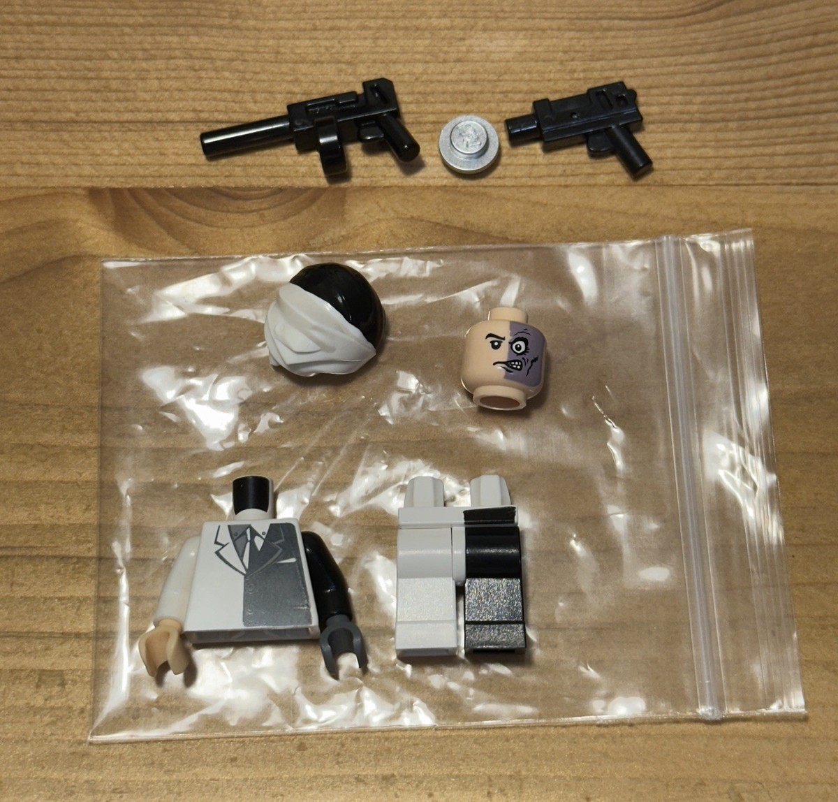 LEGO Two-Face Minifigure bat004 7781 BATMAN I 2006 Two Face's