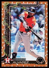 2025 Topps Holiday Yordan Alvarez #H44 BASEBALL CARD Astros Gold Holiday Lights