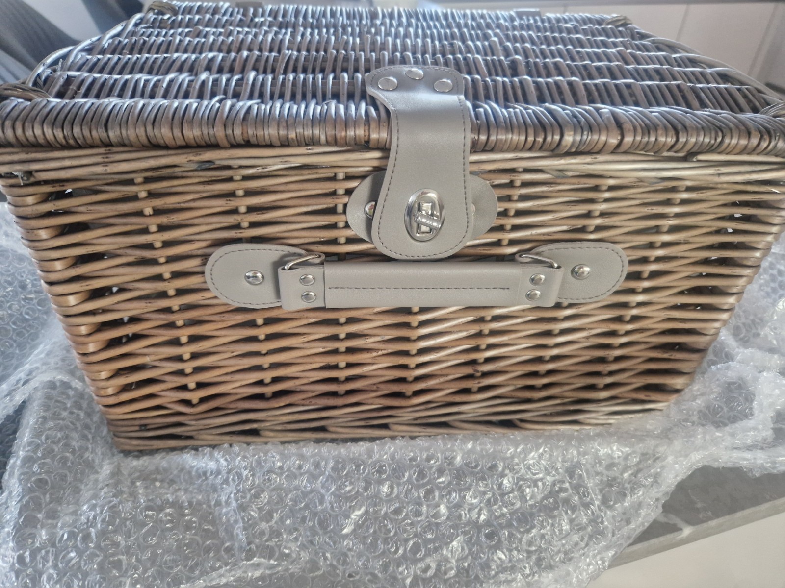 Wicker Picnic Basket Set for 4