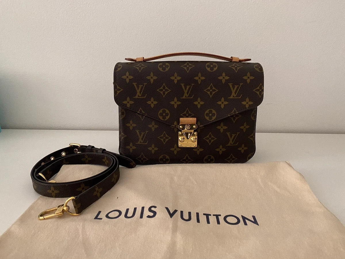 Louis Vuitton Pochette Metis Monogram Canvas