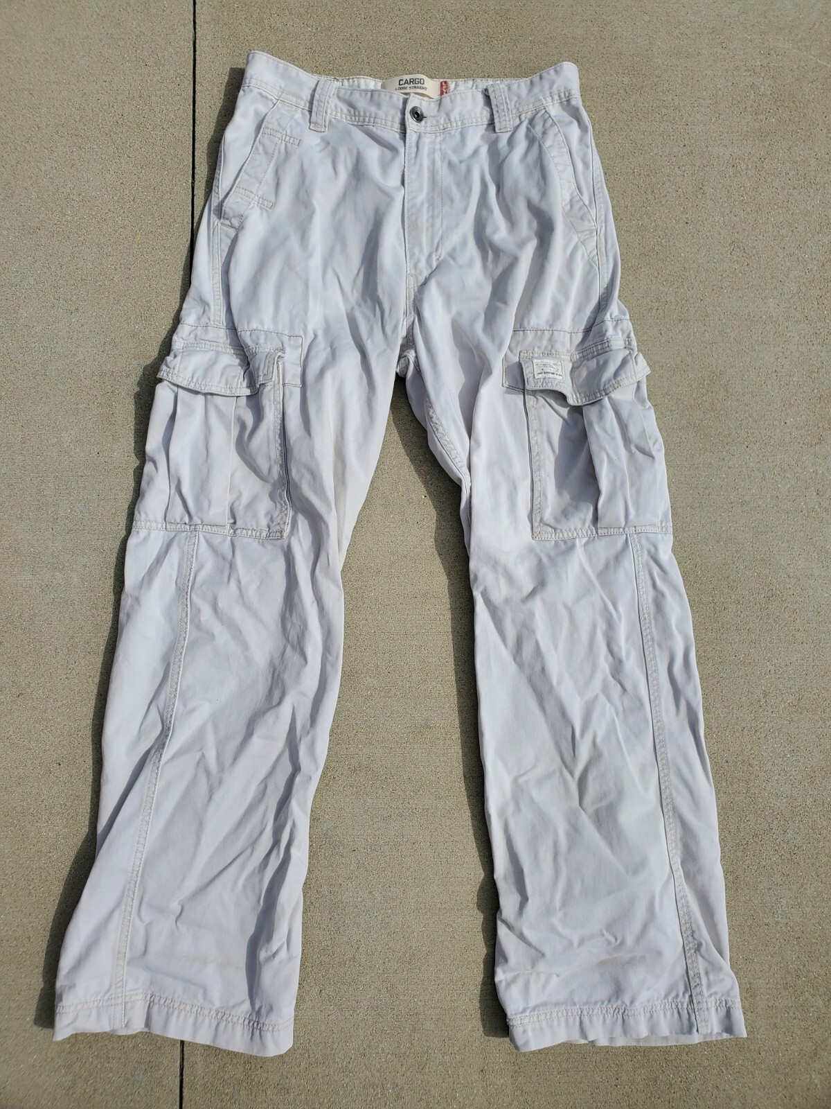 Introducir 53+ imagen levi's white utility pants Thptnganamst.edu.vn
