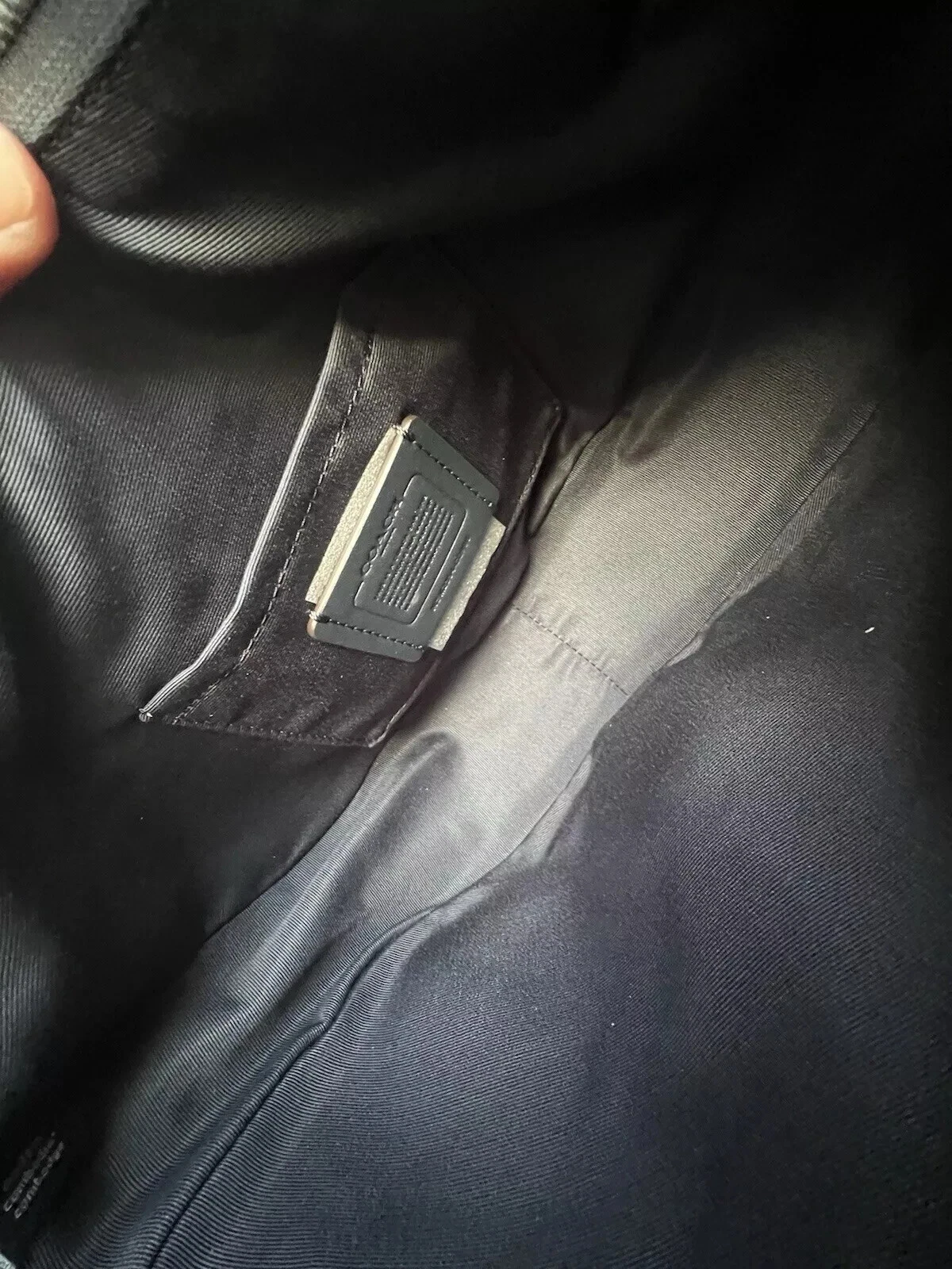 Borsa a tracolla Coach CO996 Aria nuova con etichette pelle di ciottoli fiordaliso donna QBCFL blu