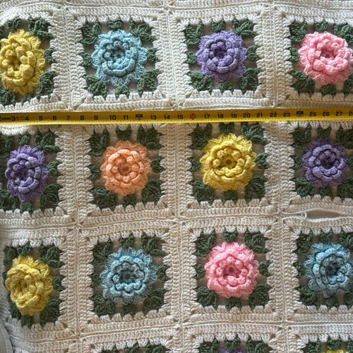 Vintage Afghan Crocheted Blanket Throw 3D Roses Farmhouse Boho Cottage Core - Picture 7 of 10