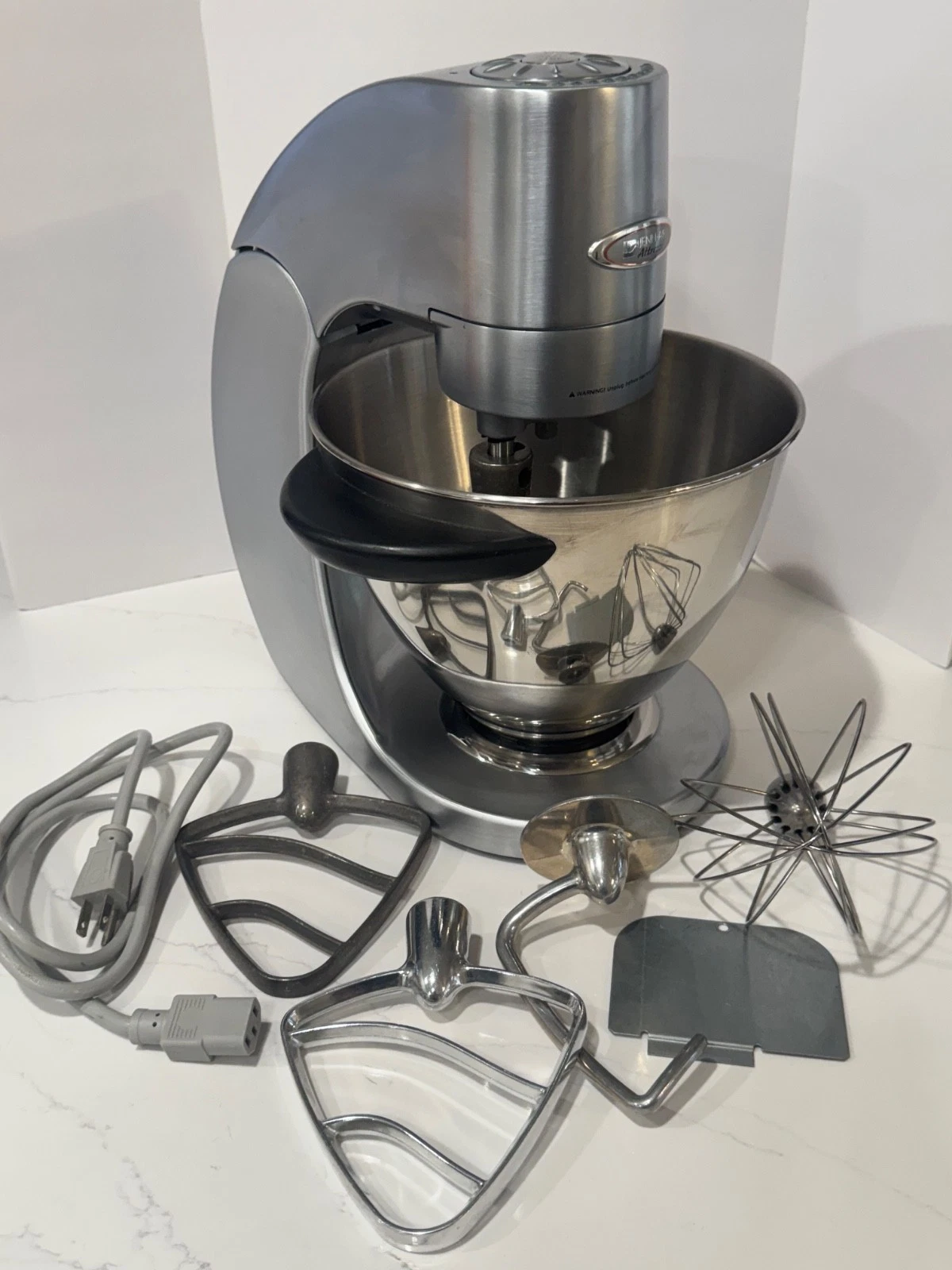 JENN AIR ATTREZZI SILVER STANDING MIXER W/ ATTACHMENTS AND BOWL MODEL JSM900XAA
Opens in a new windo