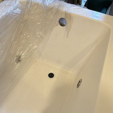 Porcelanosa Noken White Spa Bath New With Wrap Suit New Build