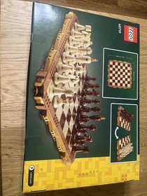 Lego 40719 Traditional Chess Set, Brand New and Sealed. 2 in 1 includes checkers