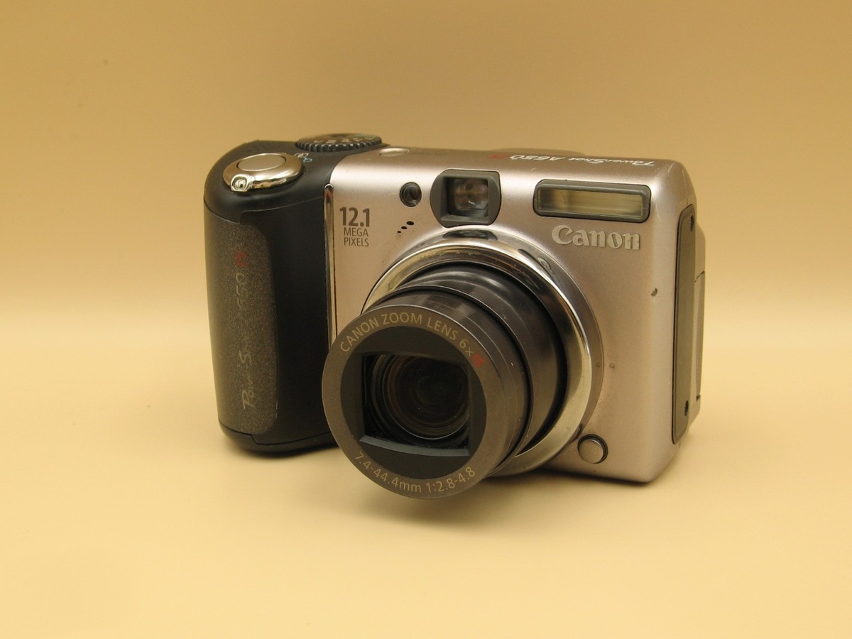 Canon PowerShot A650 IS 12.1MP CCD Flip Screen CCD Digital Camera
