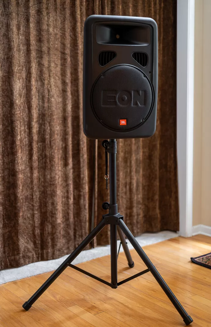 (2) JBL EON15 G2 400-Watt 2-Way Bi-Amp PA Speakers 15