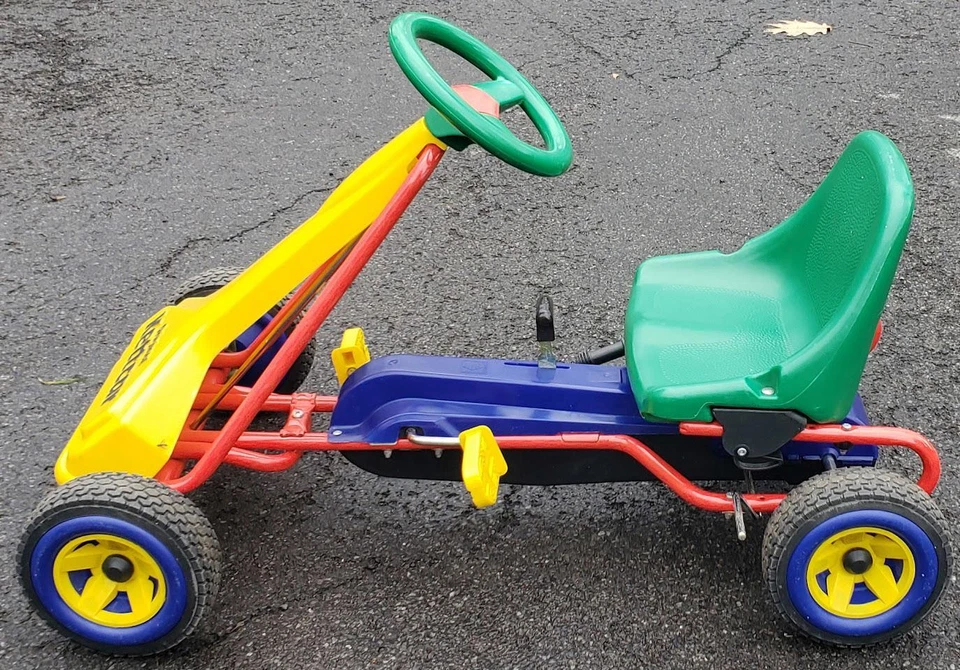 Raro Kettler Original Kettcar Alemania Coche a Pedales Amarillo Rojo Azul Verde De Colección  Foto 2 de 4