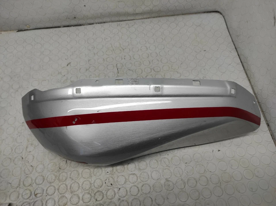 SERBATOIO CARBURANTE CON BOZZI YAMAHA XSR 700 2016/2020 B342411000 - Immagine 4 di 4