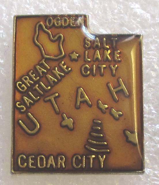 State of Utah Map Tourist Travel Souvenir Collector Pin eBay