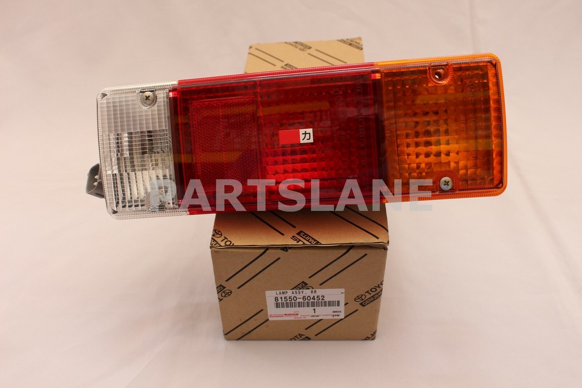 430M 21✕2八木 Toyota Land Cruiser FZJ79 OEM Genuine Rear Right Combination