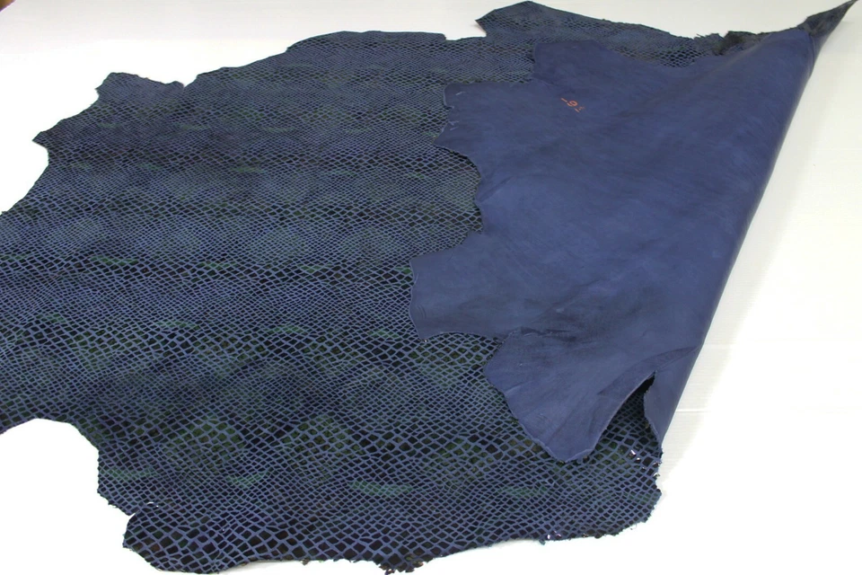 SNAKE PRINT ON BLUE Italian Goatskin Goat leather skins 6-9sqf 0.7mm #A6916 - Image 3 of 4