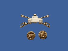 U.S ARMY MILITARY ARMORED HAT LAPEL PIN TANK BADGE