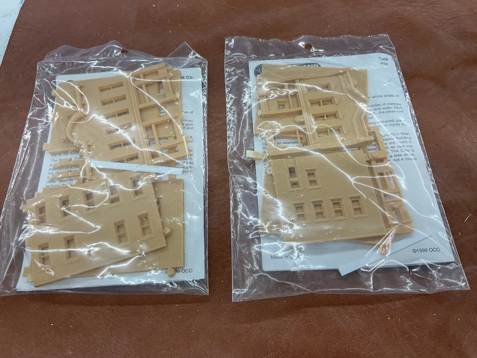 Woodland Scenics N Scale Town and Factory Building Set WHATS THERE IS NEW. - Image 3 of 4