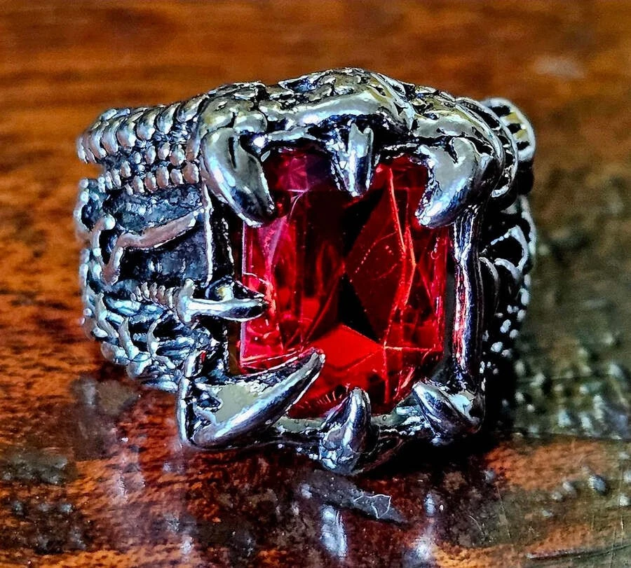 Ring of the Vampyric Lupus Sanguinem Luna Aduno Phylactery - Vampire/Lycan Magic - Image 2 of 4