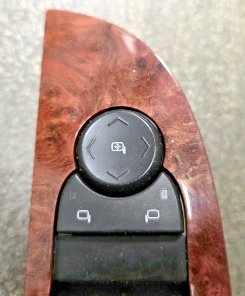 2007- 2013 GMC Silverado Yukon Chevy Door Master SWITCH DRIVER SIDE 15906880 - Image 2 of 4