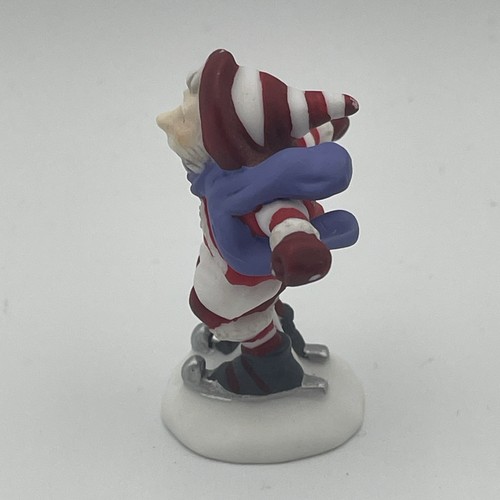DEPT 56 North Pole Peppermint Skating Party #81 Santa Skater Ersatz - Bild 5 von 7