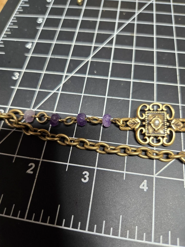 Pulsera Lucky Brand Tono Dorado Cuentas Amatista Multi Hilo Cruz Dije Foto 2 de 4