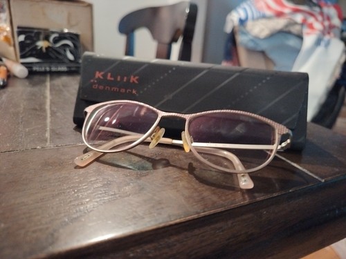 KLIIK DENMARK CAT EYE GLASSES F4