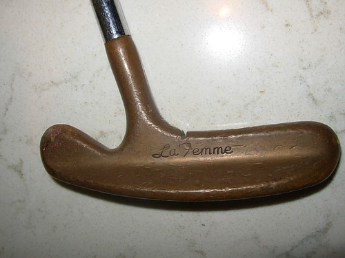Acushnet Bullseye La Femme Flange Putter, J. Reuter Jr. Design, 32
