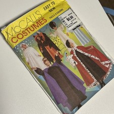 McCALLS Sewing PATTERN 8952 Witch Cape Costumes, Womens, New/Uncut, Vintage