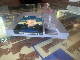 NES Nintendo Raid on Bungeling Bay CIB 5 Screw Hangtab HT Unpunched TESTED