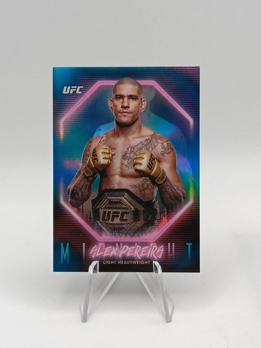 Alex Pereira #22 2025 Topps Midnight UFC card