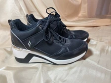 Skechers Womens Million Air Elevated Air 74391 Casual Sneakers Black Size 9.5