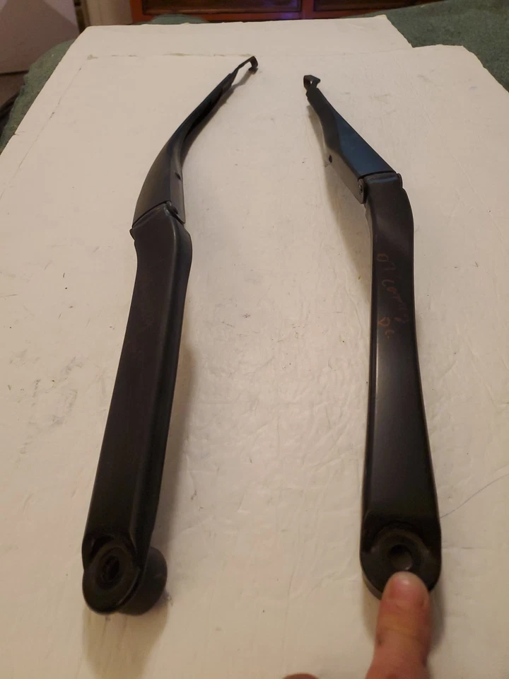 Toyota Camry 2007 2011 brazos limpiaparabrisas izquierdo y derecho OEM  Foto 2 de 4