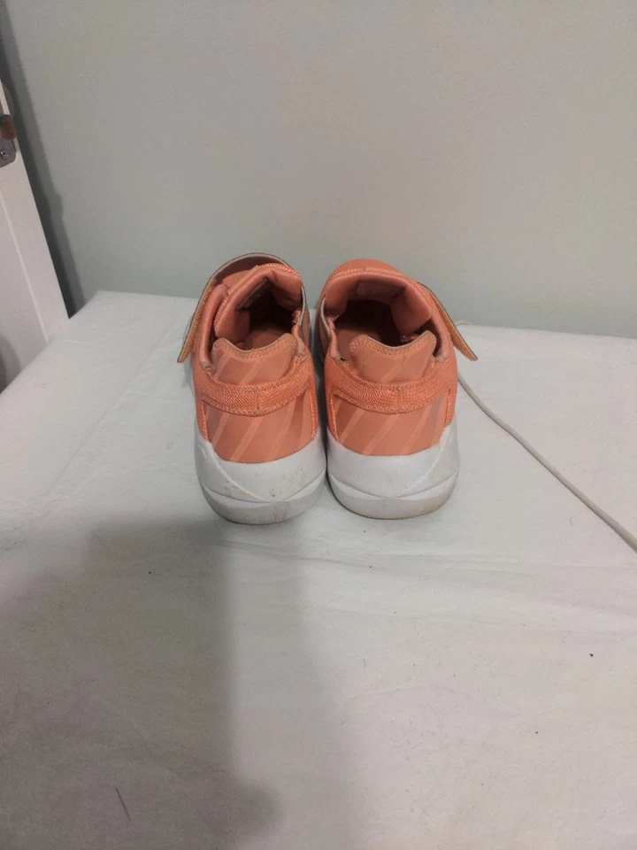 Espuma de pelúcia feminina Kswiss EUA clássica alça funcional pêssego/rosa/cinza 10 - Imagem 3 de 4