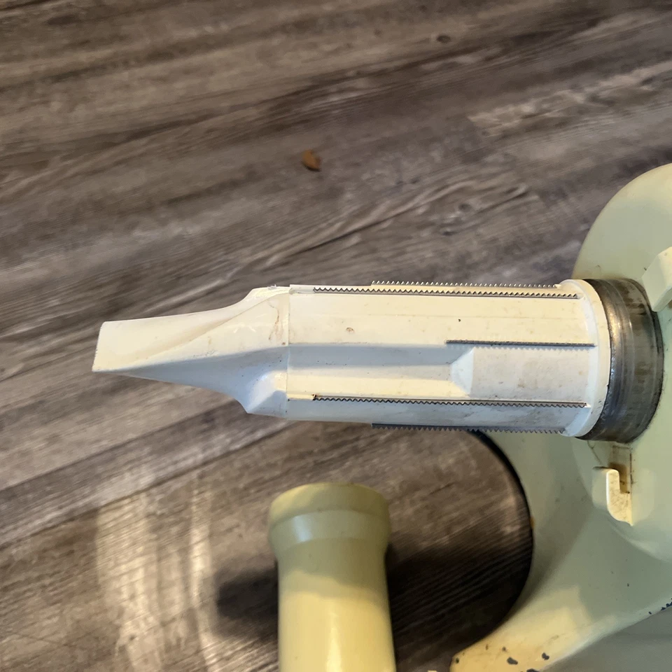 Exprimidor de alta resistencia The Champion - VERDE vintage GE AÑOS 70 Foto 4 de 4