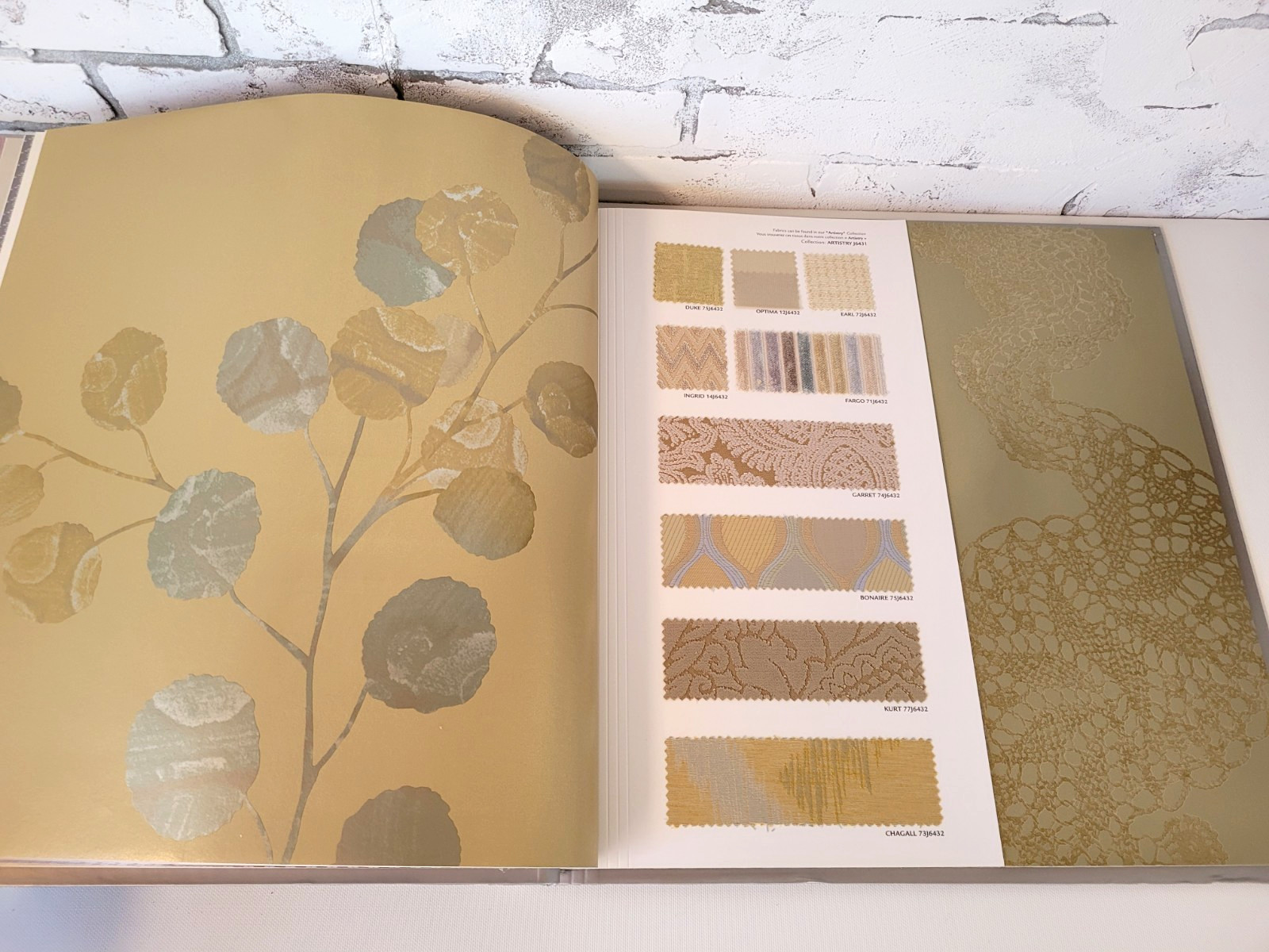 Wallpaper Sample Book Large JF Joanne Fabrics Arts Crafts w/Fabric Swatches