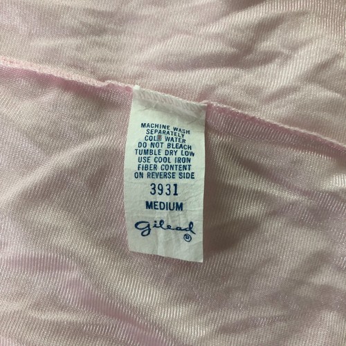 Vintage Gilead Robe Peignoir Medium Pink Lace Button Long Nylon Feminine USA - Picture 3 of 11