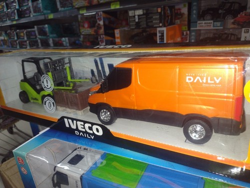 Iveco Daily Cargo Van Toy with Agille Forklift from Brazil - Picture 2 of 3