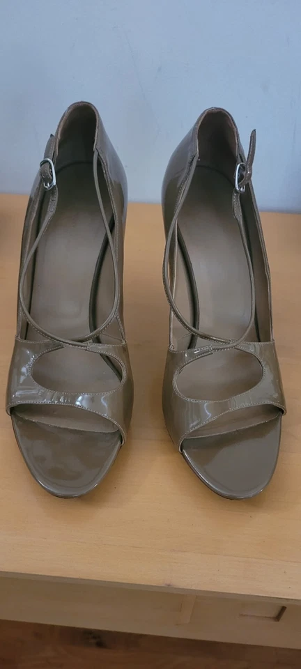 NUEVOS ZAPATOS/TACONES BALENCIAGA TOSTADOS AUTÉNTICOS 40/9,5 NUEVOS EN CAJA - COMPRADOS EN ITALIA Foto 2 de 4