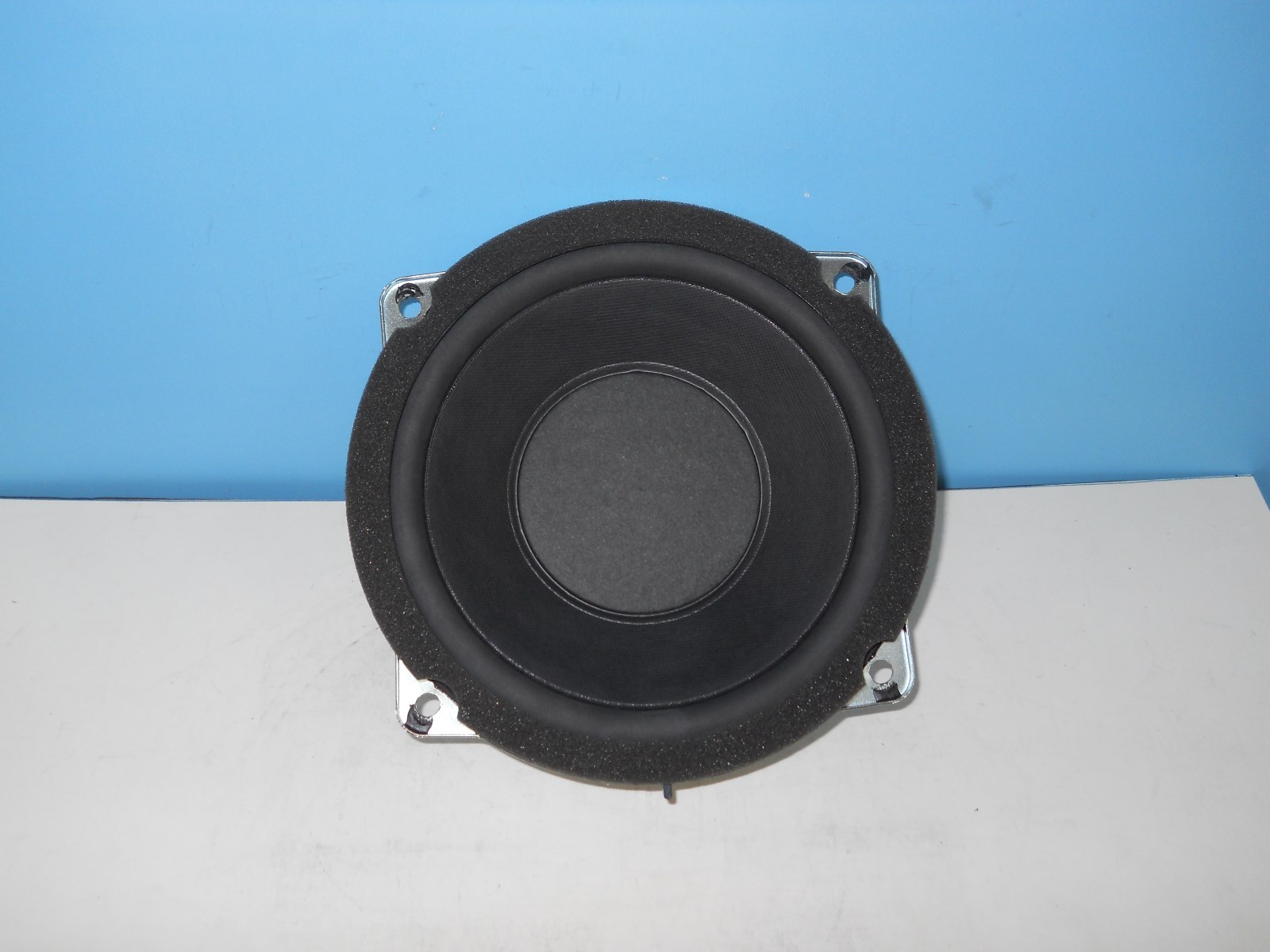 hyundai veloster subwoofer box