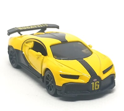 Majorette Bugatti Chiron Pur Sport - Yellow / Black Stripe 1:65 (3