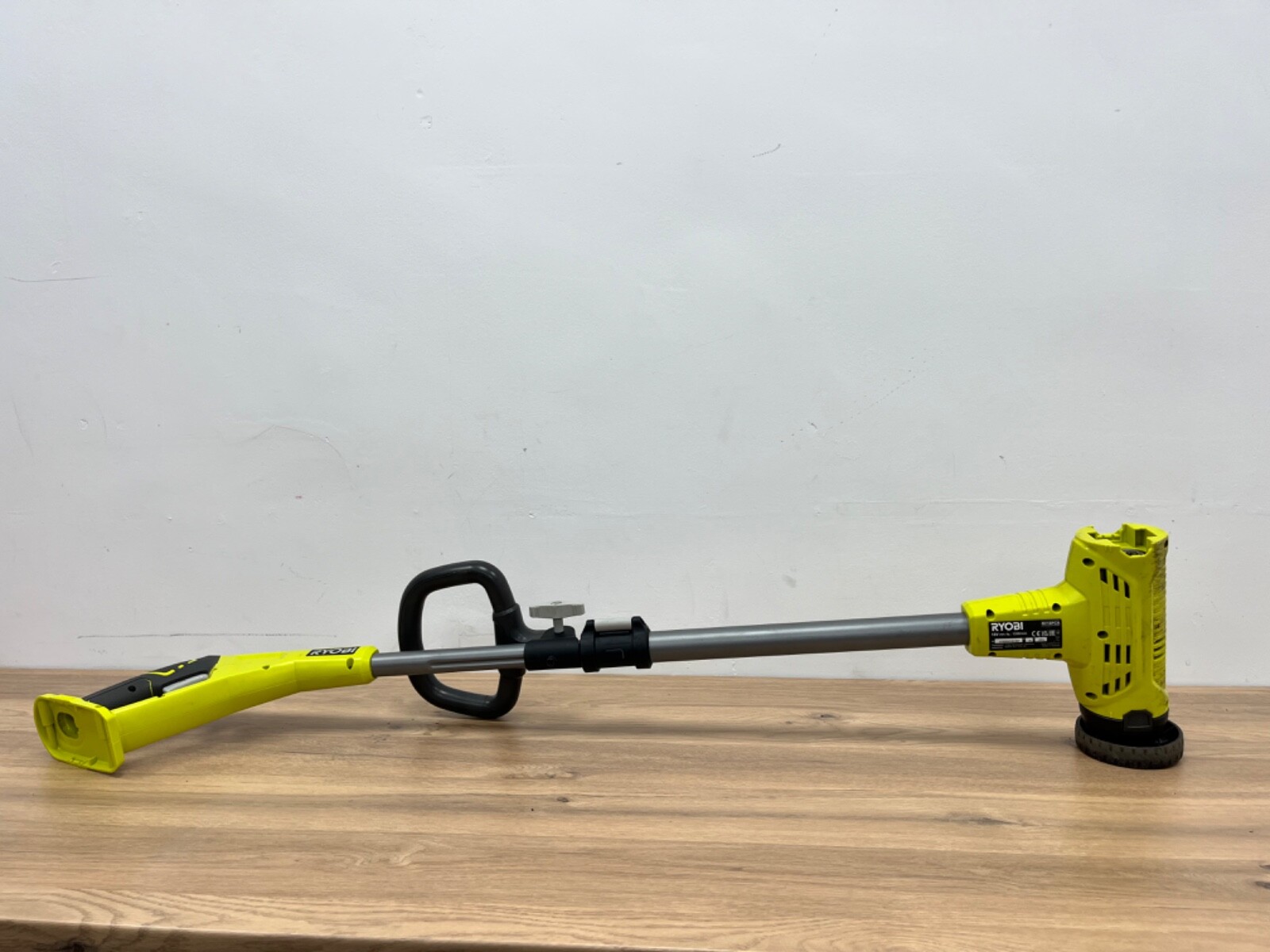 Ryobi RY18PCA120 18V ONE Cordless Patio Cleaner with Wire Brush