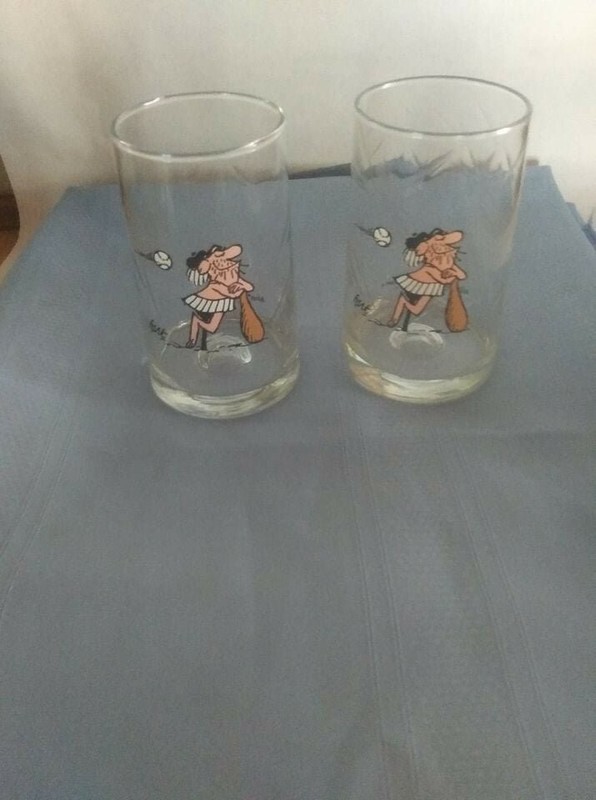 2 ARBY'S ICE AGE COLLECTOR GLASSES 1981 5 /1/2 HIGH 
