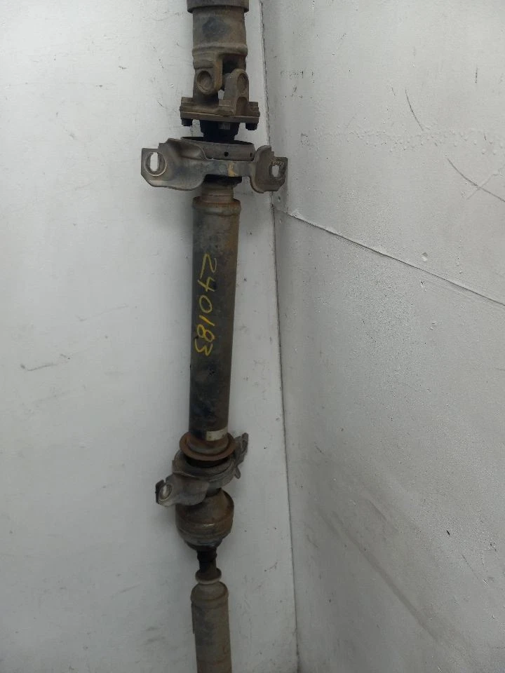 99 00 01 02 03 LEXUS RX300 REAR DRIVE SHAFT 3 PIECE Foto 2 de 4