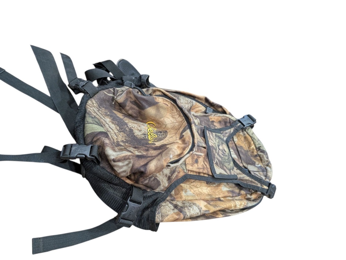 Cabelas Advantage Timber Leafy Camouflage Hydration Pack Backpack 