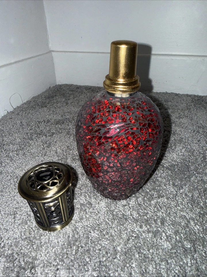 Queimador de óleo de vidro rachado mosaico vermelho Ashleigh & Burwood - Imagem 2 de 4