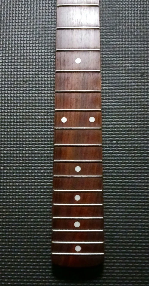 2001 Fender Squier палисандр шеи👌 изящный! Головка грифа 70-х - Изображение 4 из 4
