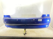 BMW 3er Coupé E92 330 und STOSSSTANGE HINTEN 1er