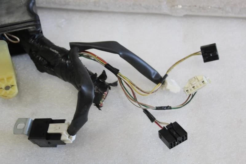 TOYOTA MR2 SPYDER 2000 2001 2002 2003 2004 2005 TABLERO CAJA DE RELÉ DE FUSIBLES Foto 2 de 4