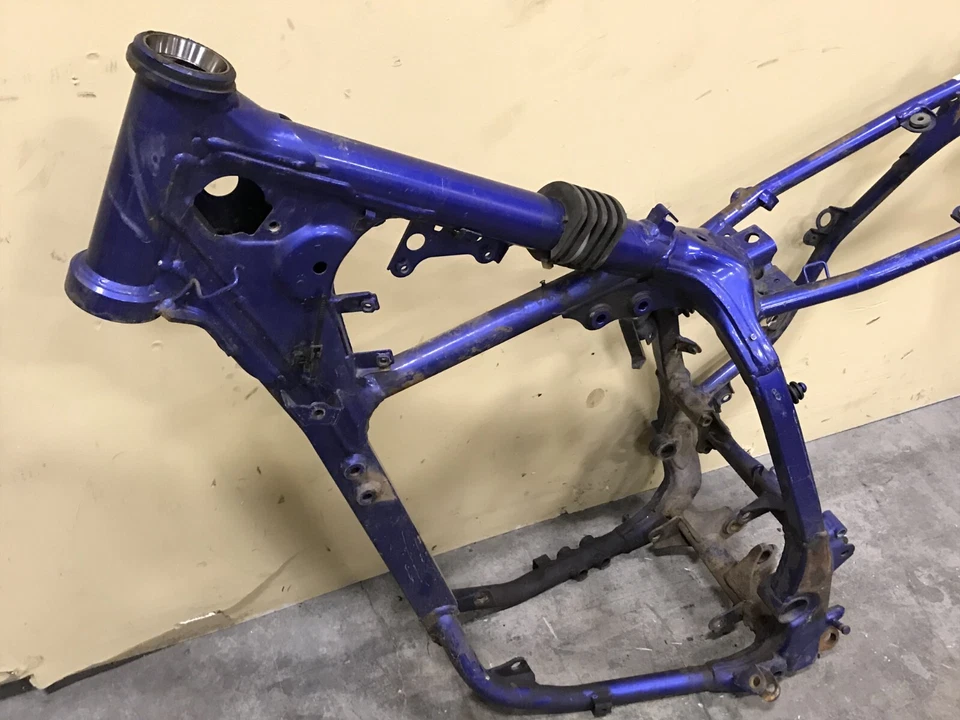 03 Yamaha TTR 250 TTR250 cuadro principal chasis carrocería motor cuna 2003 Foto 2 de 4