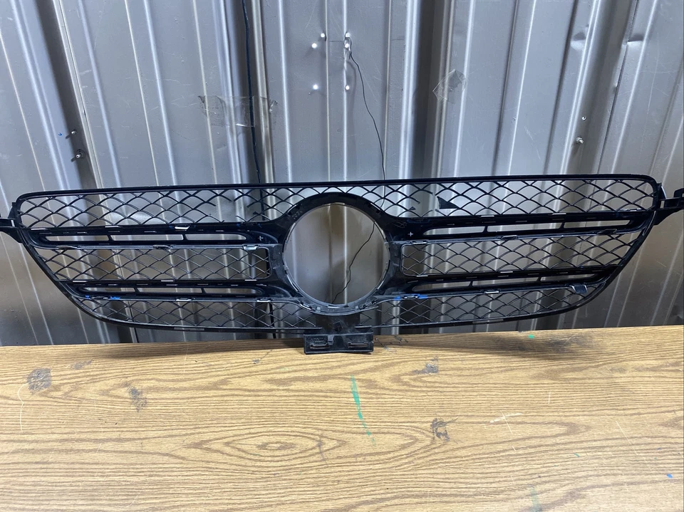 2016 2017 2018 MERCEDES BENZ GLE350 GLE400 GRILLE OEM Foto 4 de 4