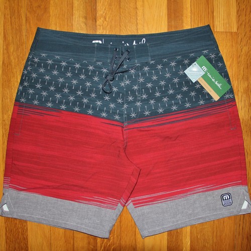 Travis Mathew Murica Fun Boardshorts Herren 34 Badehose USA Rot Blau Neu - Bild 1 von 6