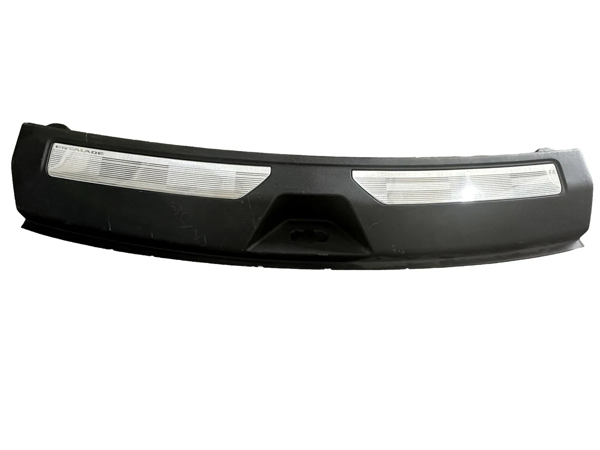 2021-23 CADILLAC ESCALADE REAR DOOR SILL Entry TRIM PLATE 85124298  